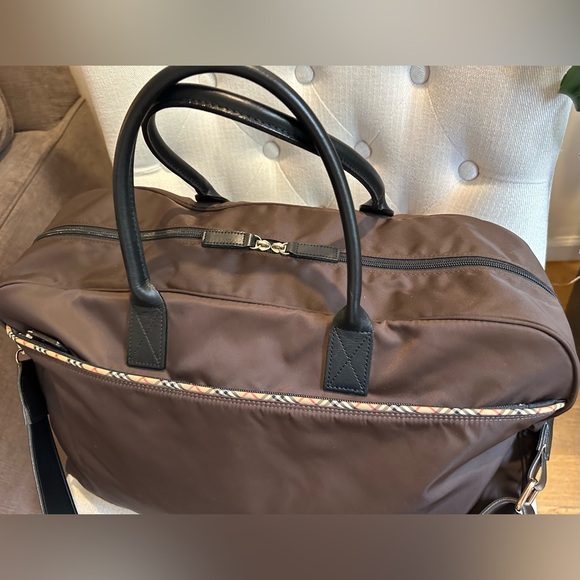 Burberry Golf Brown Nylon Duffle Bag with Nova Check Accents - Picture 4 of 11